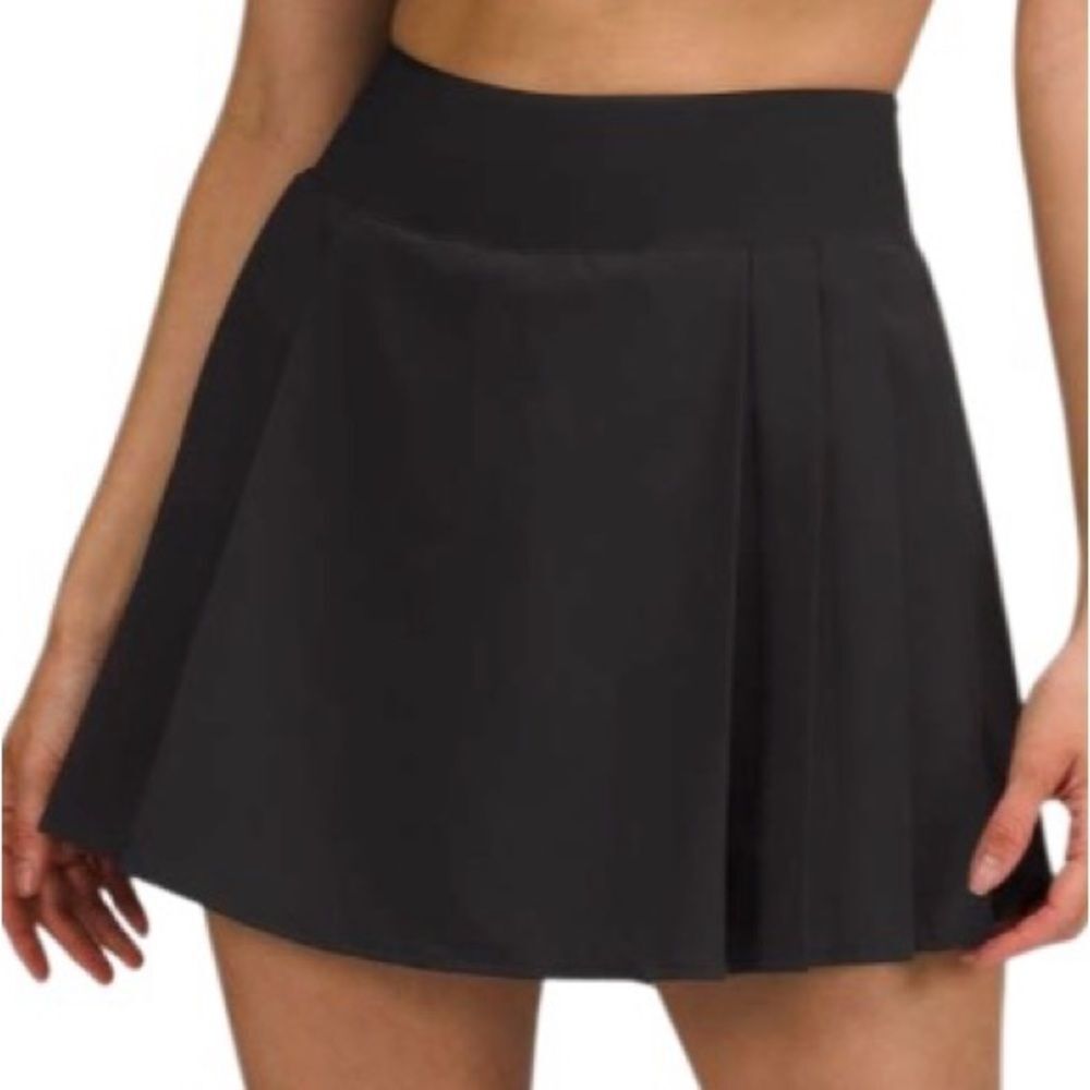 Lululemon Side-Pleat High-Rise Tennis Skirt Black size 4